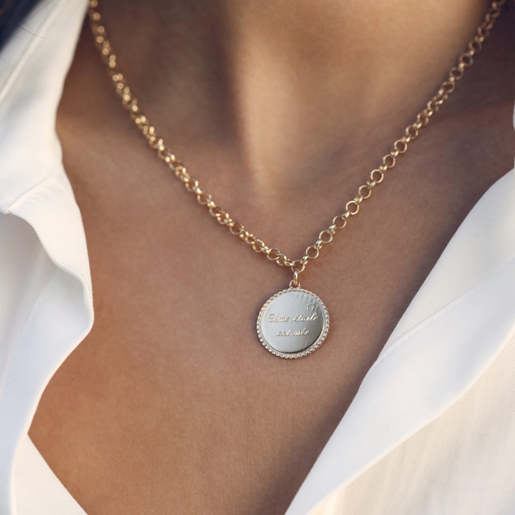 Collier doré VICTOIRE