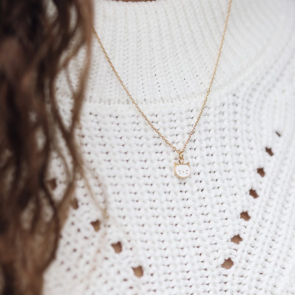 Collier Chat
