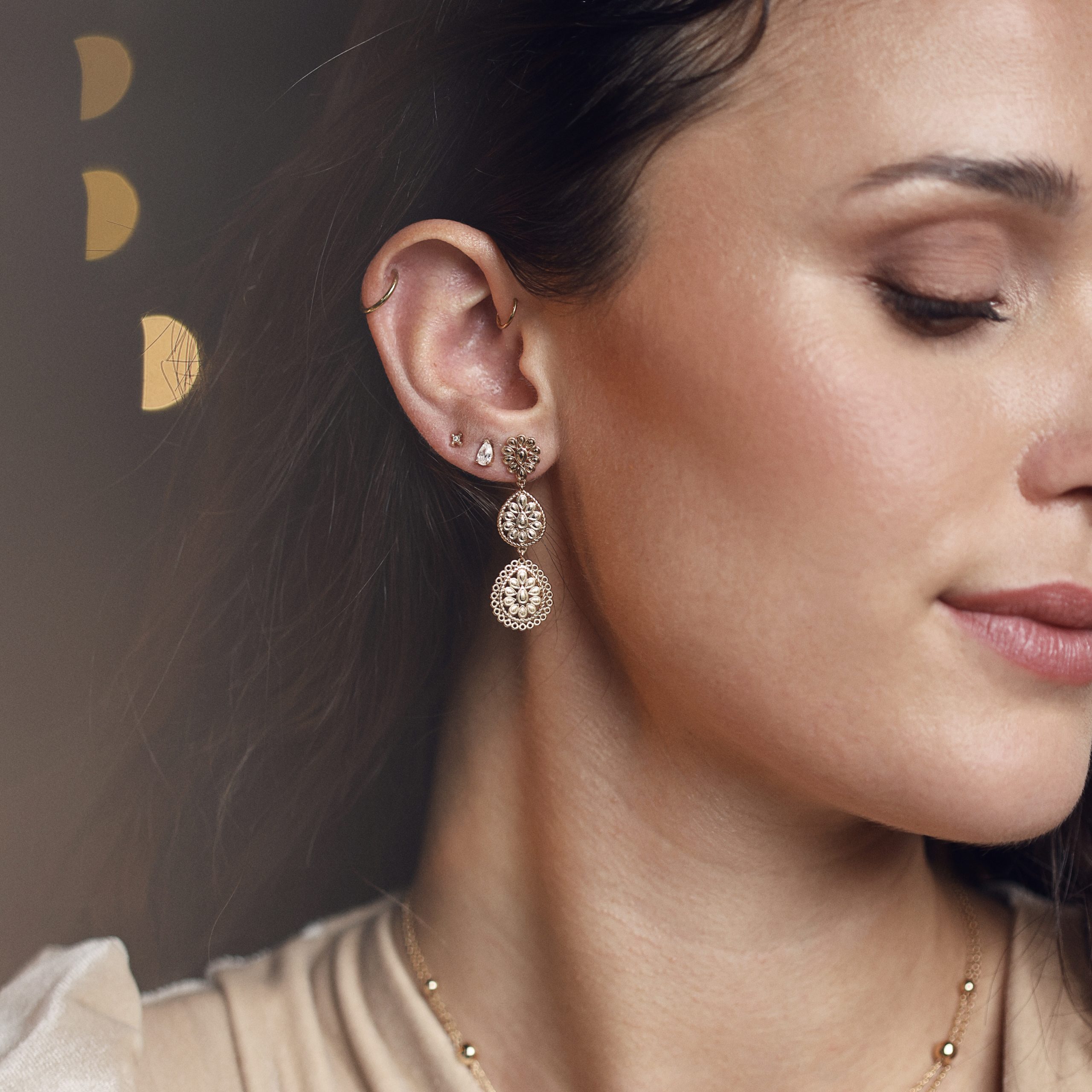 Boucles d’oreilles Louana de Chloé Rose, élégantes et sophistiquées avec un design en trois parties