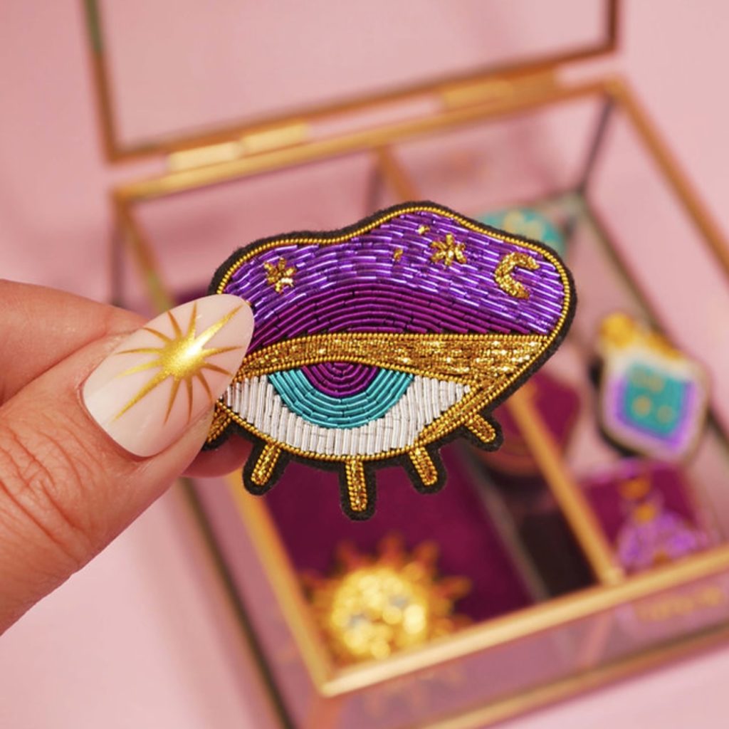 Broche OEIL MAGIC