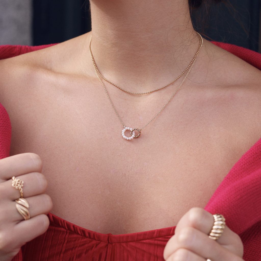 Collier doré ELISA