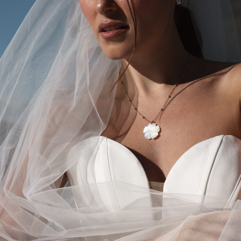 Collier doré OLY