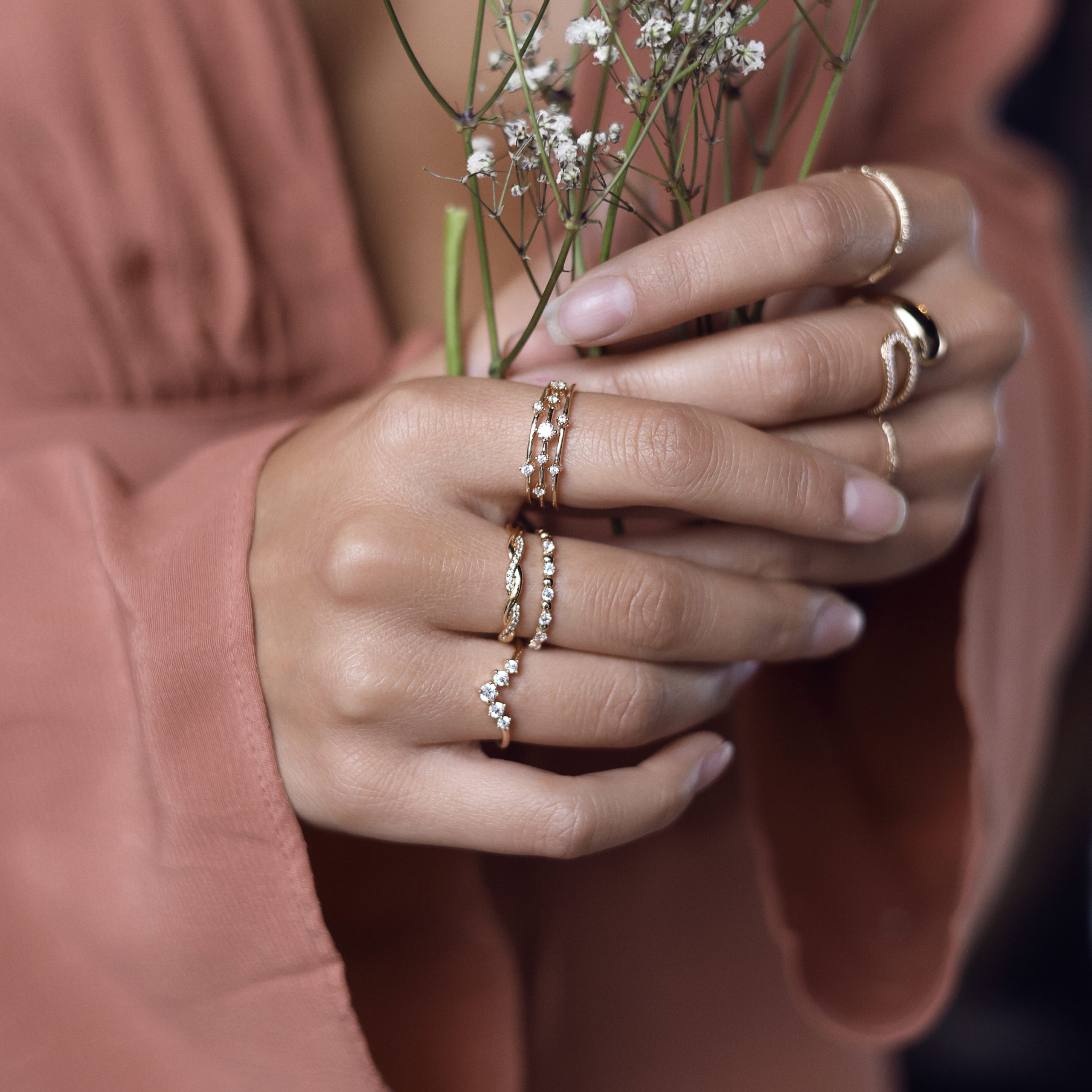 Bague Alfie dorée - collection Chloé rose